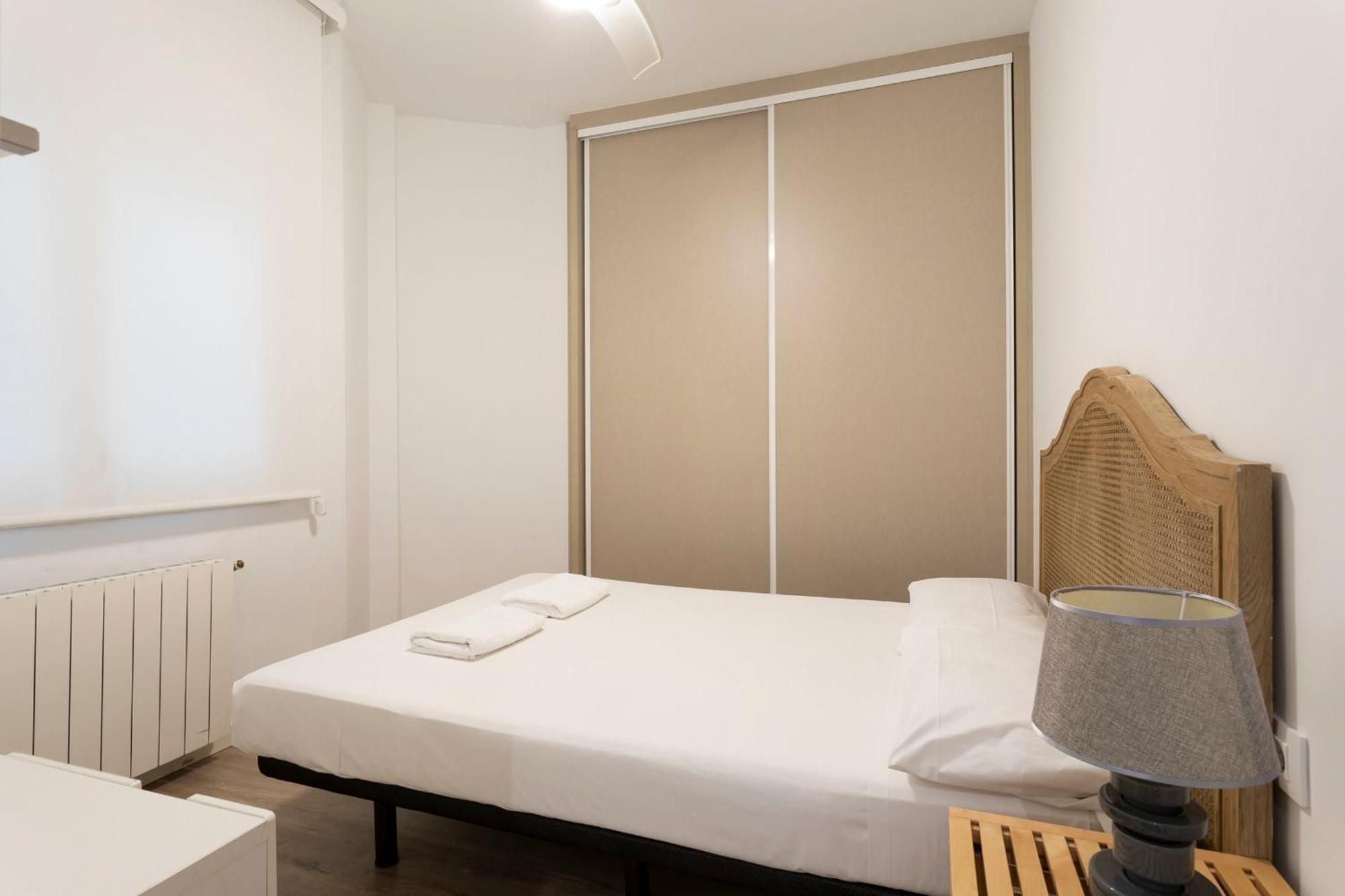 Cozy Apartment Near Fira Gran Via With Ac L'Hospitalet de Llobregat Exteriér fotografie