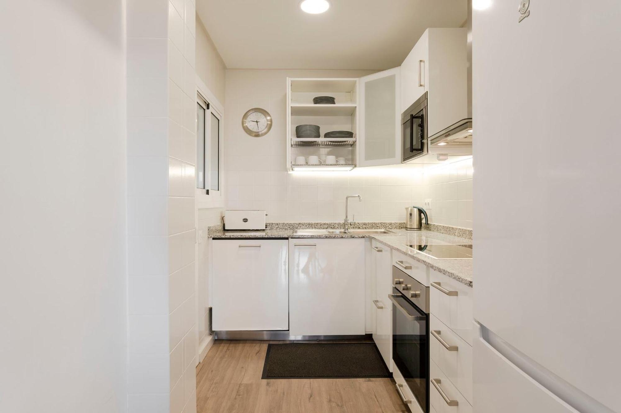 Cozy Apartment Near Fira Gran Via With Ac L'Hospitalet de Llobregat Exteriér fotografie