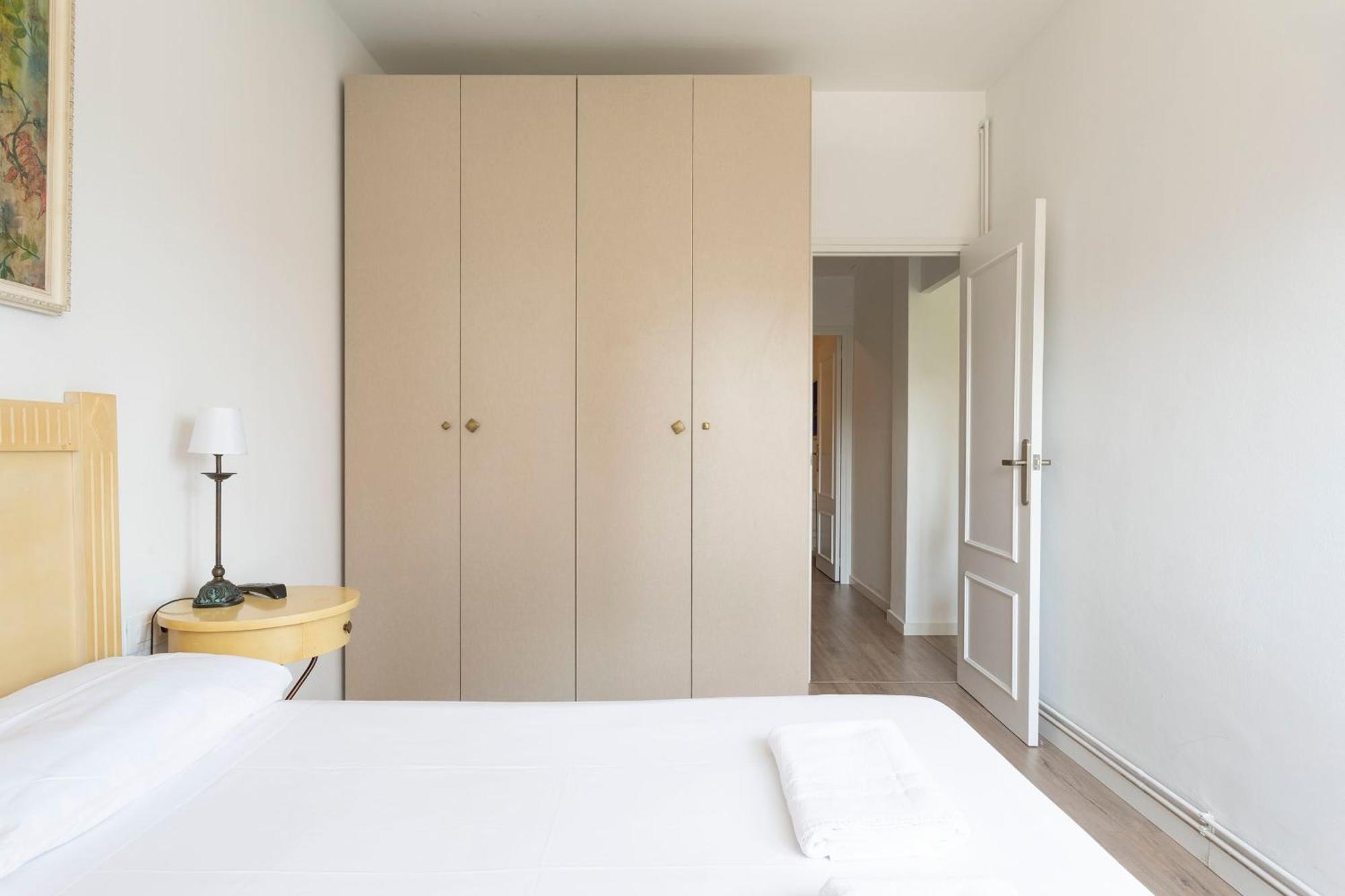 Cozy Apartment Near Fira Gran Via With Ac L'Hospitalet de Llobregat Exteriér fotografie
