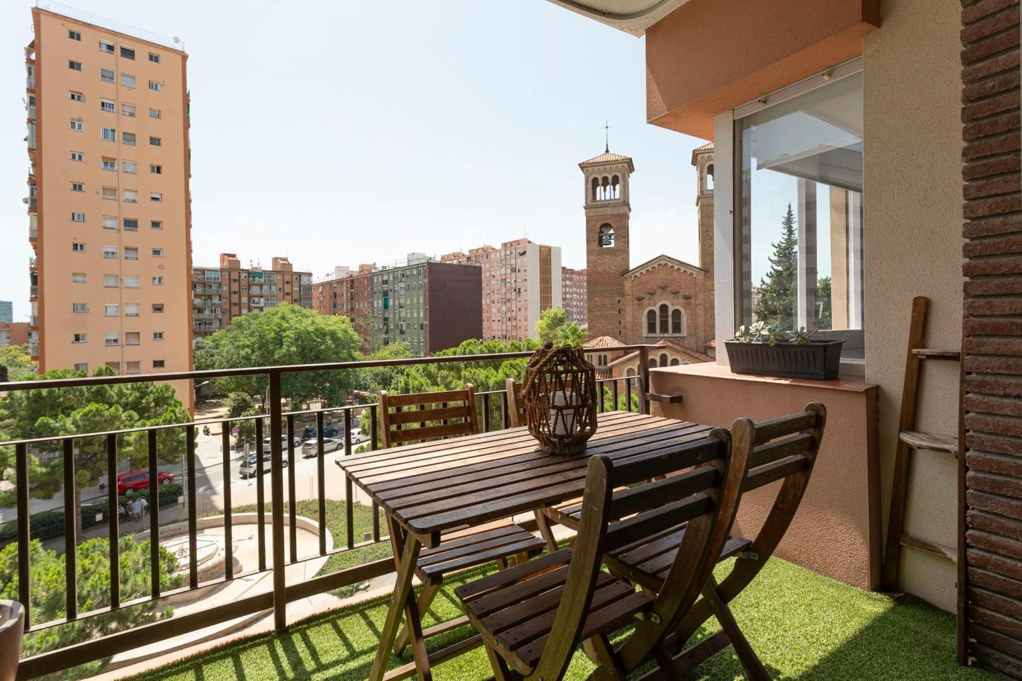 Cozy Apartment Near Fira Gran Via With Ac L'Hospitalet de Llobregat Exteriér fotografie