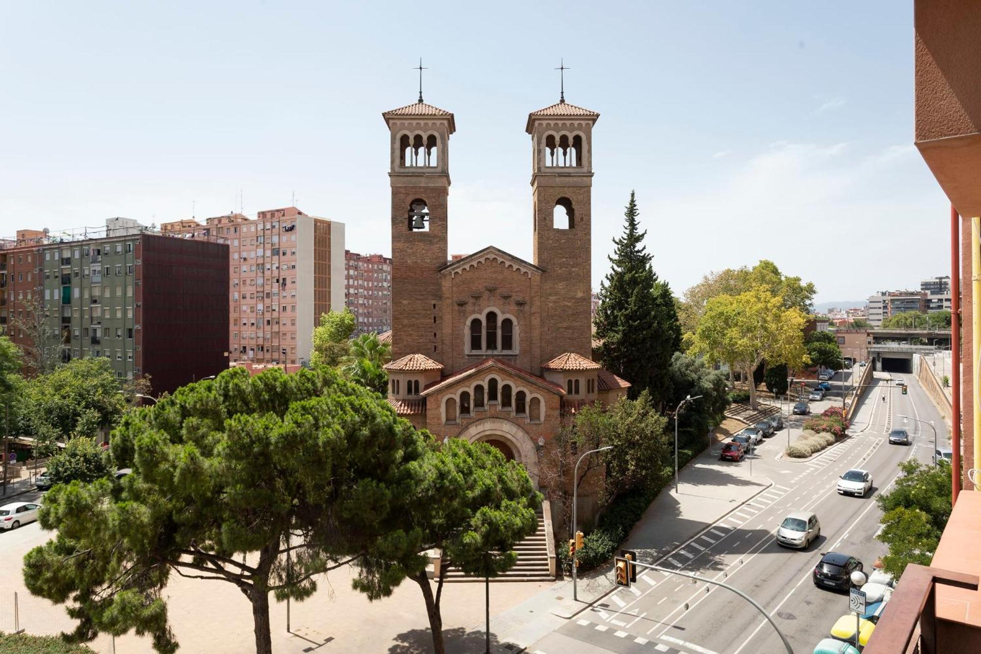 Cozy Apartment Near Fira Gran Via With Ac L'Hospitalet de Llobregat Exteriér fotografie