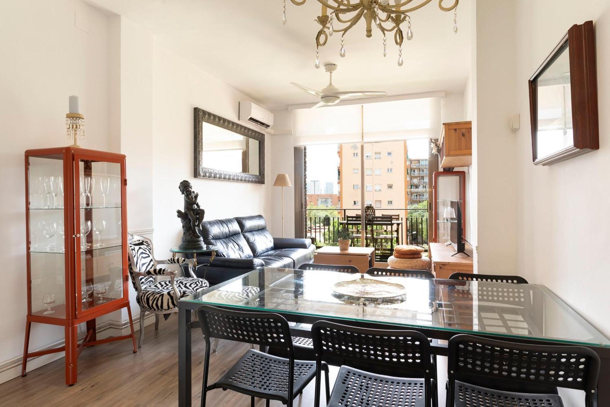 Cozy Apartment Near Fira Gran Via With Ac L'Hospitalet de Llobregat Exteriér fotografie